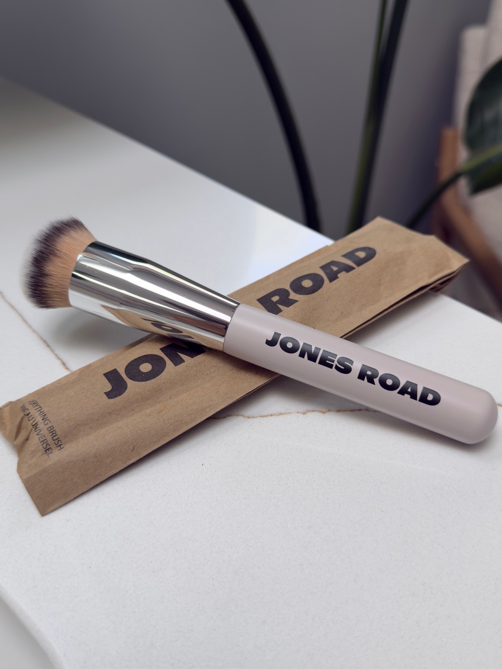 Jones Road the Everything Brush - Picture 1 of 3